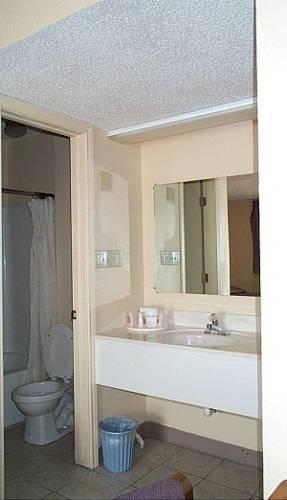 Отель Royal Inn Motel Richmond