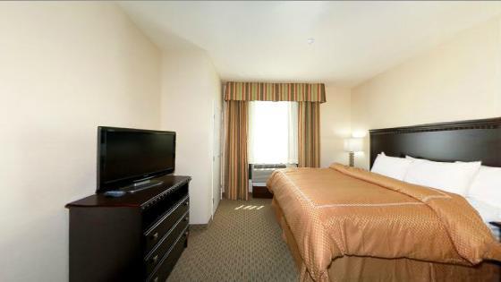 Отель Comfort Suites Hillsboro