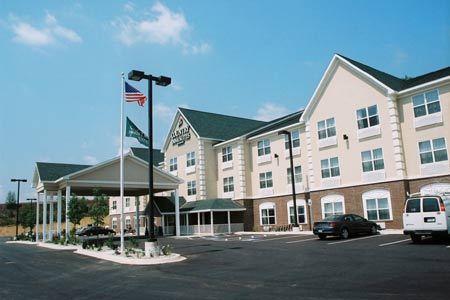 Отель Country Inn & Suites Iron Mountain