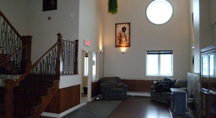 Отель The Kangiqsujuaq Inn