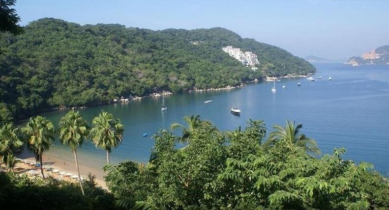 Acapulco TorreBlanca Condominium