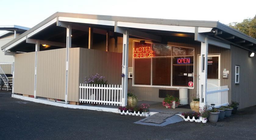 Отель Grays Harbor Inn & Suites