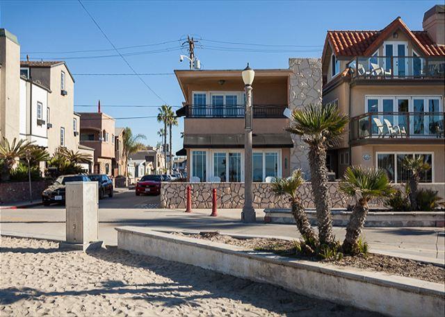 Апартаменты Newport Beach Boardwalk 3-Bedroom Home