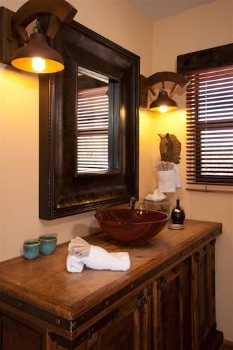 Мини-отель Boots & Saddles Bed & Breakfast