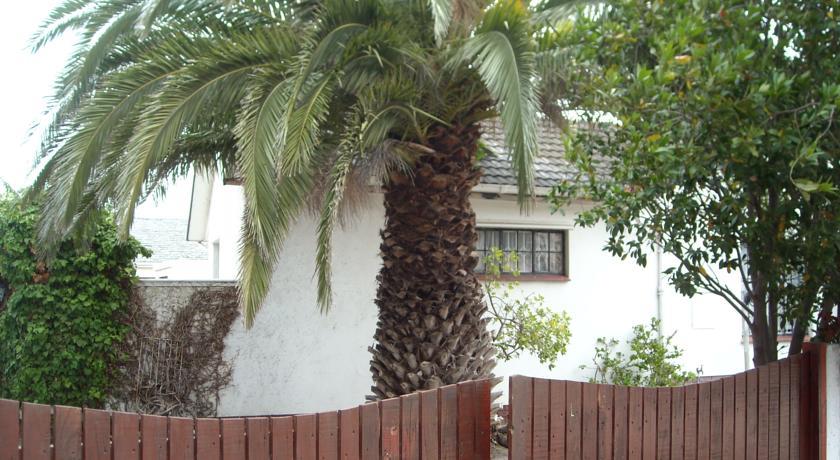 Апартаменты Lowry Cole Avenue, Self Catering