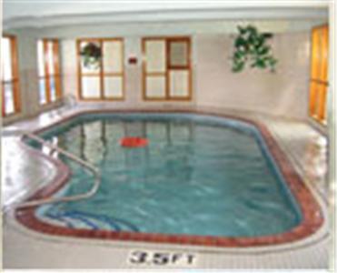 Отель Park Inn Radium Hot Springs