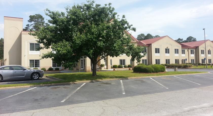 Отель Southern Royal Inn & Suites - Albany