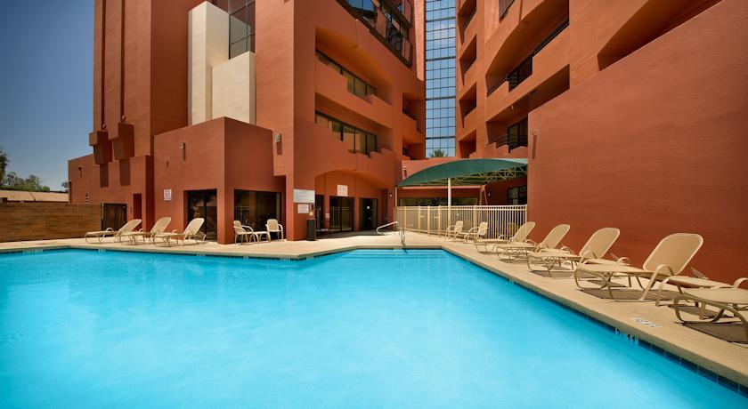 Отель Drury Inn & Suites Phoenix Airport