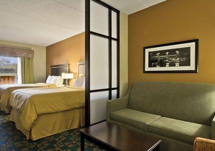 Отель Comfort Suites Knoxville