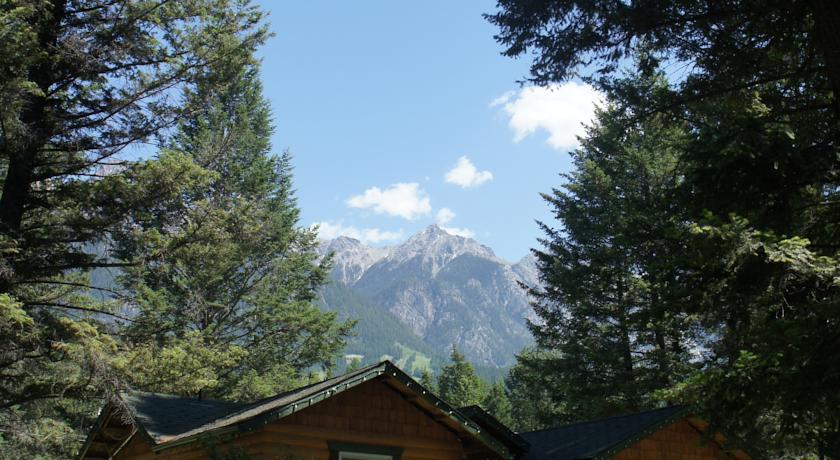 Отель Fairmont Mountain Bungalows