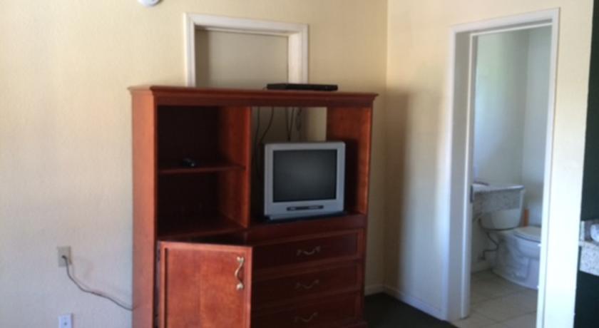 Отель Executive Lodge Inn