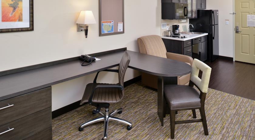 Отель Candlewood Suites Eugene Springfield