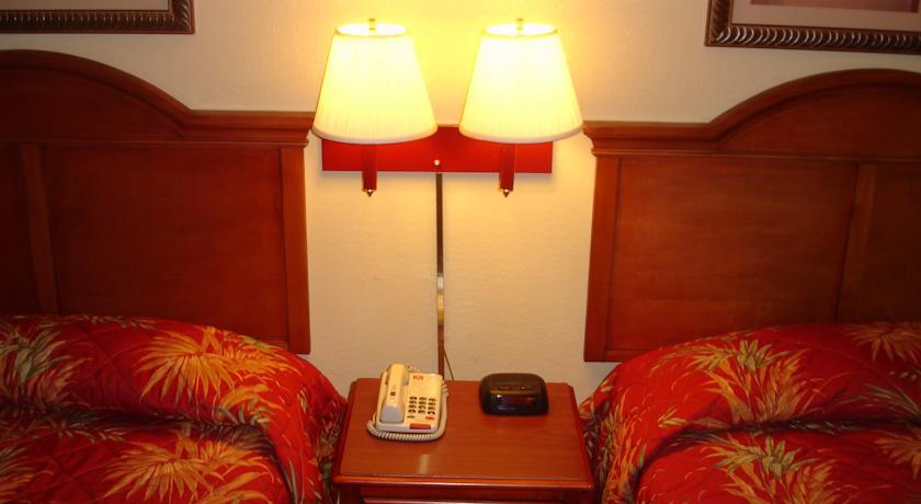 Отель Hilltop Garden Inn