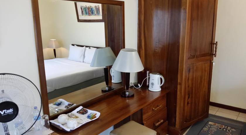 Отель The Milimani Lodge