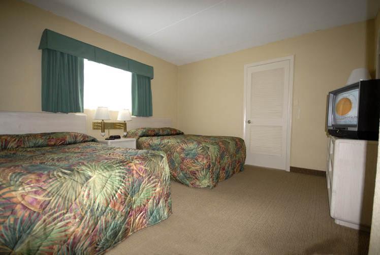 Отель Bristol Plaza Motel