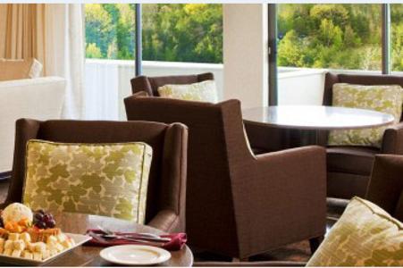 Отель Upsky Long Island Hotel
