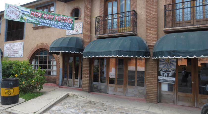Отель Hotel Restaurant Bar Mesón de Caporales