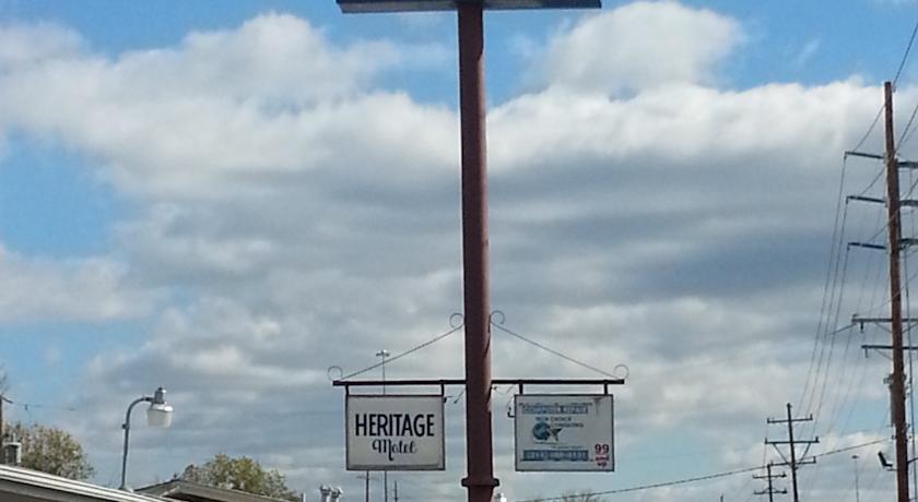 Отель Crossroads Heritage Motel
