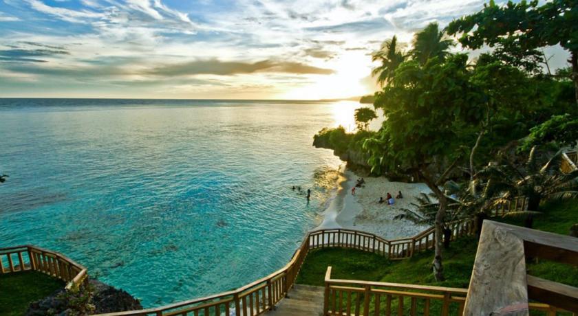 Отель East Coast White Sand Resort