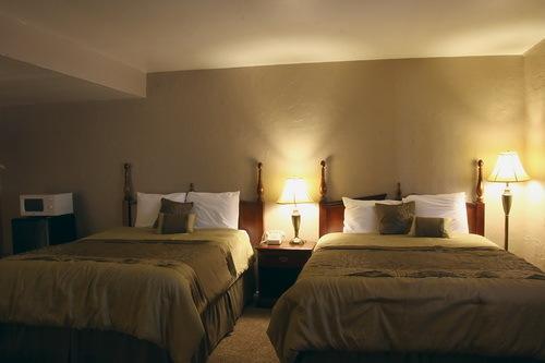 Отель DeLano Motel