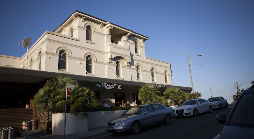 The Clovelly Hotel