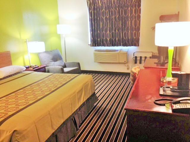 Отель Super 8 South Boston
