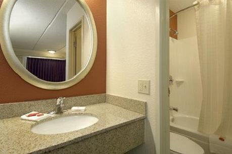 Отель Red Roof Inn Rockford