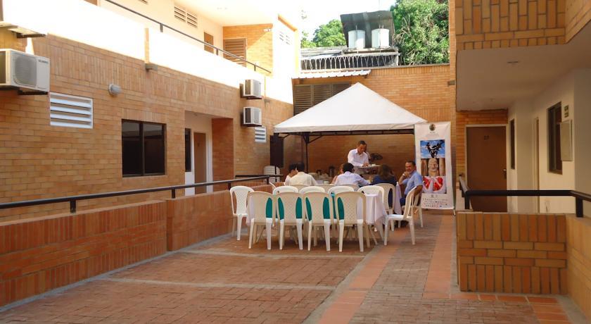 Апартаменты Apartahotel Los Cerezos