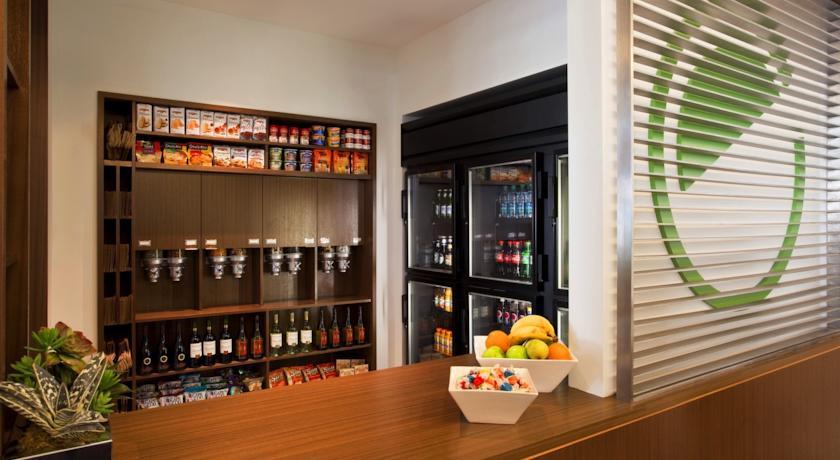 Отель Element Omaha Midtown Crossing