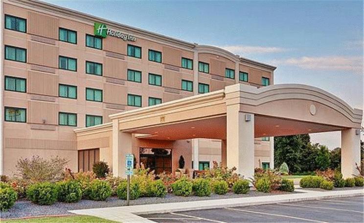 Отель Holiday Inn Mount Vernon