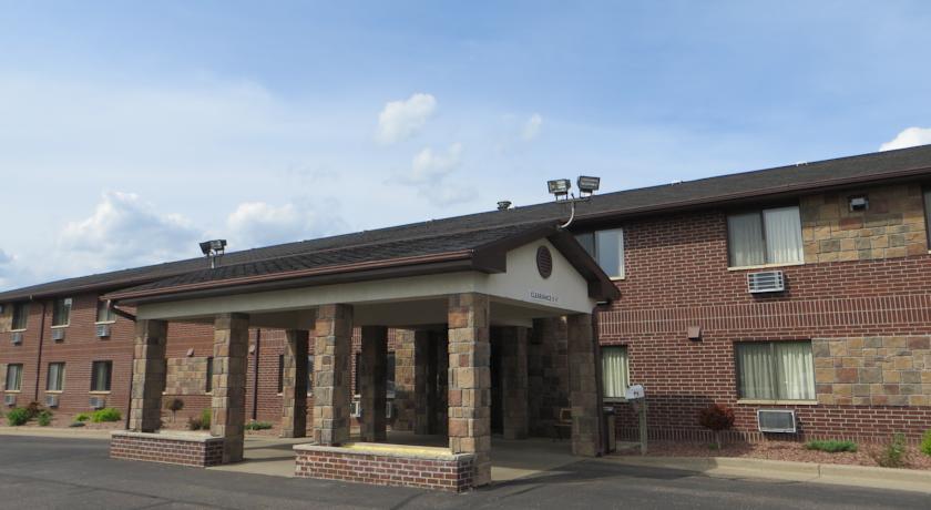 Отель Baymont Inn & Suites Eau Claire