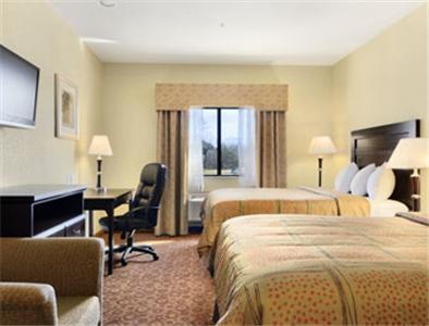 Отель Baymont Inn & Suites -Tyler