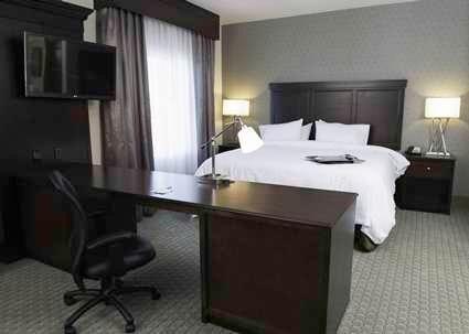 Отель Hampton Inn & Suites Bismarck Northwest