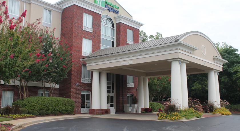 Отель Holiday Inn Express Hotel & Suites Starkville