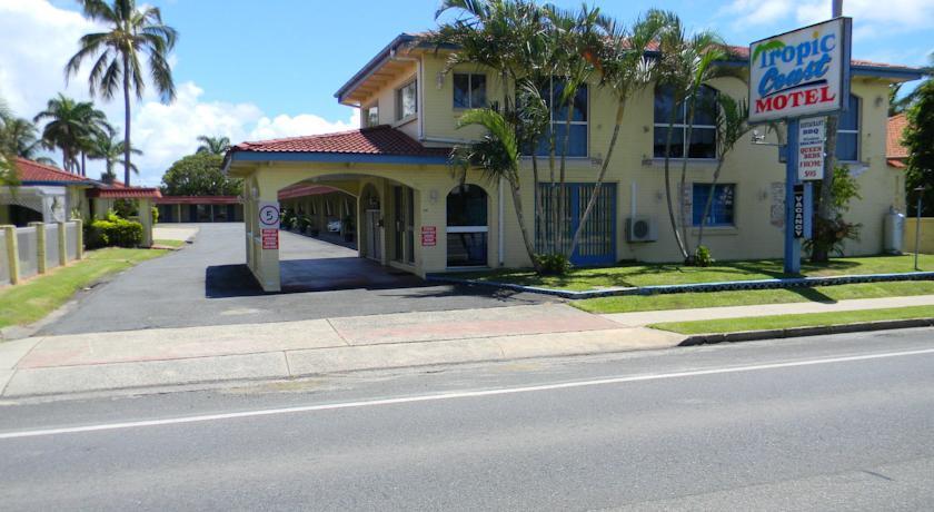 Отель Tropic Coast Motel