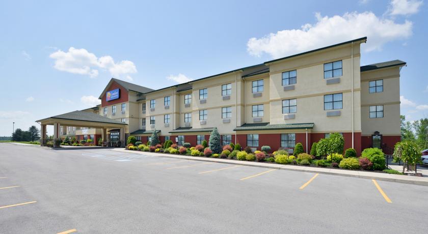 Отель Comfort Inn & Suites adj to Akwesasne Mohawk Casino