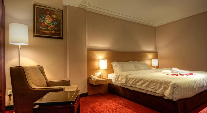 Отель Merdeka Hotel Kluang