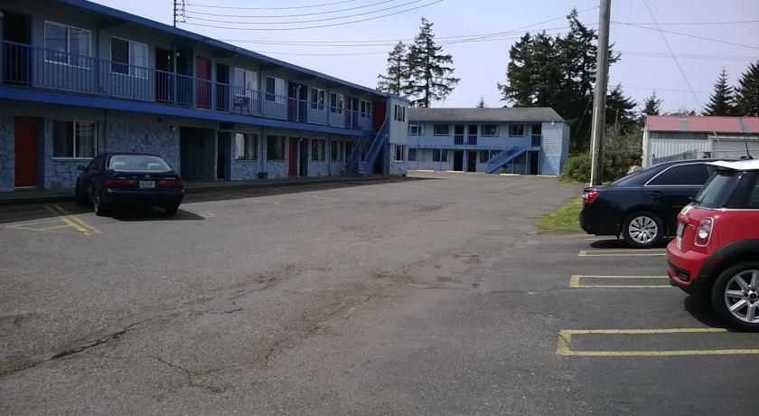 Отель Silver Sands Motel