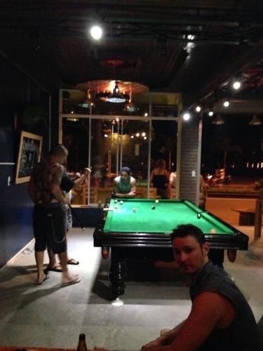 Хостел Buffalo Pub and Hostel