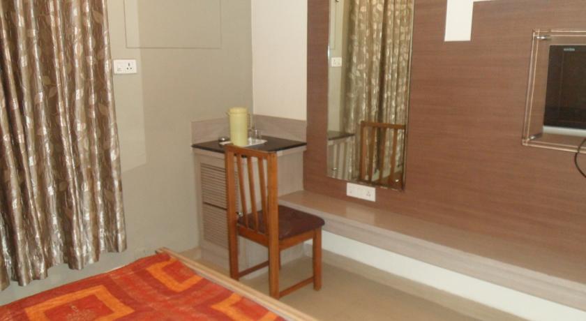 Отель Hotel Pankaj Executive