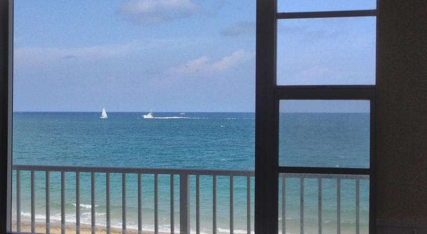 Вилла Studio Ocean Front Lauderdale by the Sea