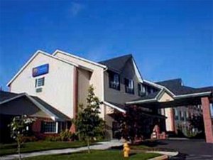 Отель Comfort Inn and Suites Portland Tualatin