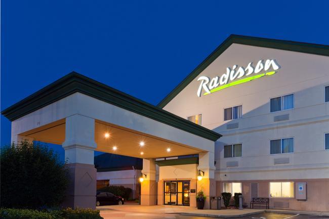 Отель Radisson Hotel & Conference Center Rockford
