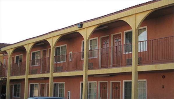 Отель Royalty Inn