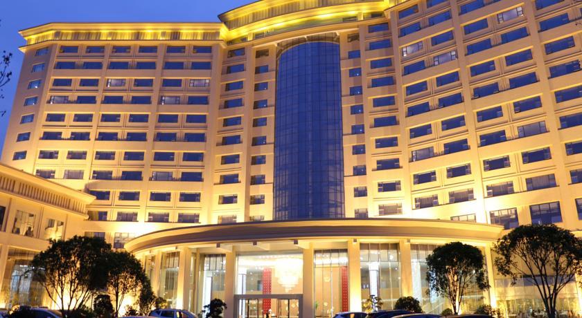 Отель The Grand Plaza Hotel