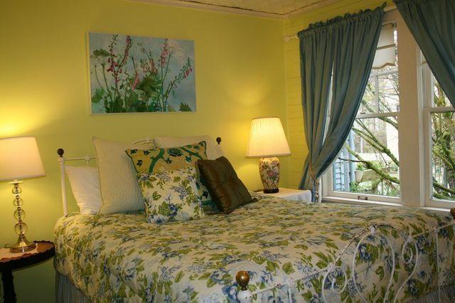 Мини-отель Clementine's Bed & Breakfast