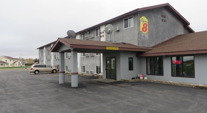 Отель Super 8 Worthington