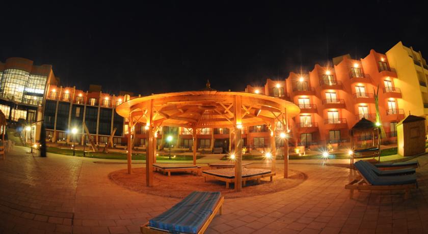 Отель Sinaway Lagoon Hotel and Spa