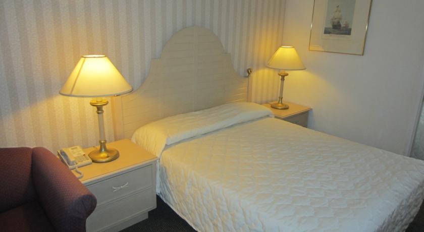 Отель Anaheim Carriage Inn