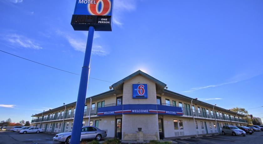 Отель Motel 6 Detroit Northeast - Madison Heights